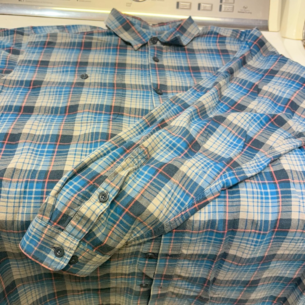 Patagonia Blue and Red Casual Button Down Shirt
